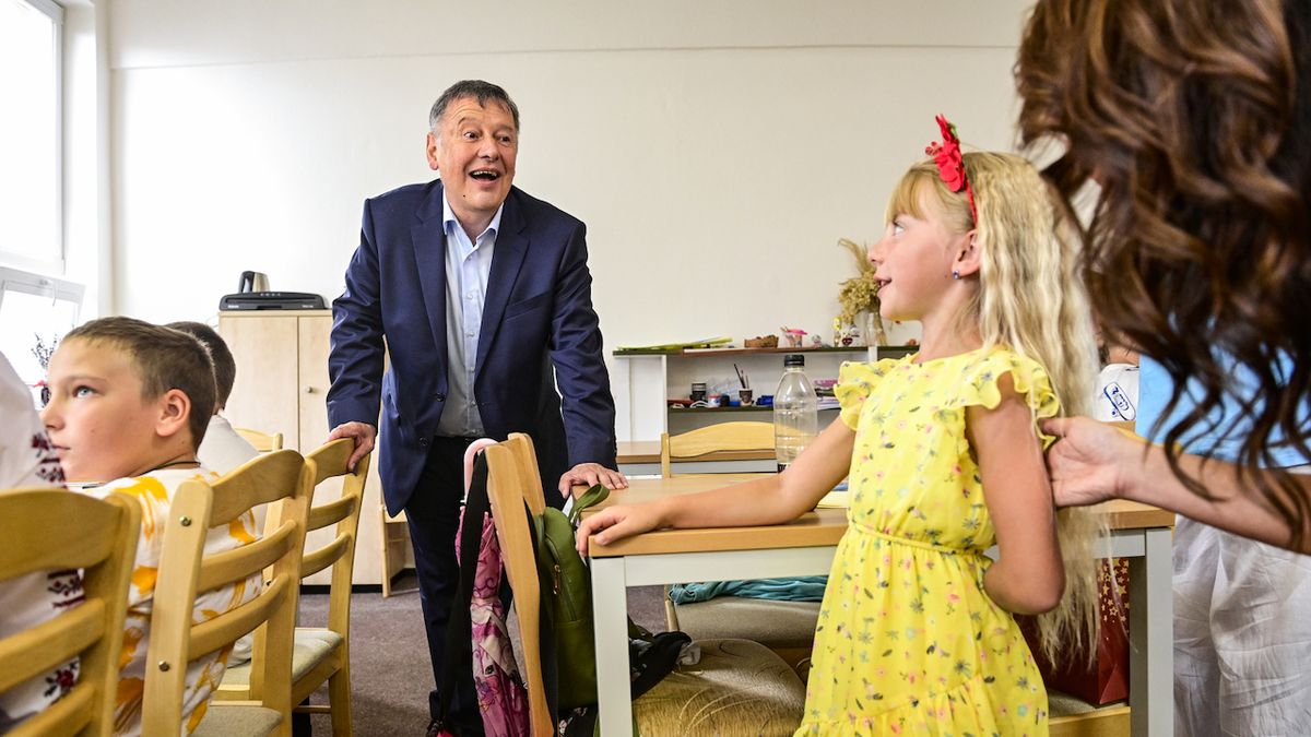 Balaš: Mimopražské školy mají větší kapacity pro ukrajinské děti. Zapsalo se jich asi 57 tisíc